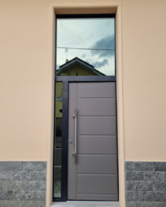 Safem - Serramenti Torino - Porta blindata classe 3 di sicurezza con fiancoluce e sopraluce vetrato - vetro stop sol
